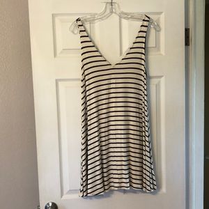 Flash sale ❤️‍🔥Cream and navy dress